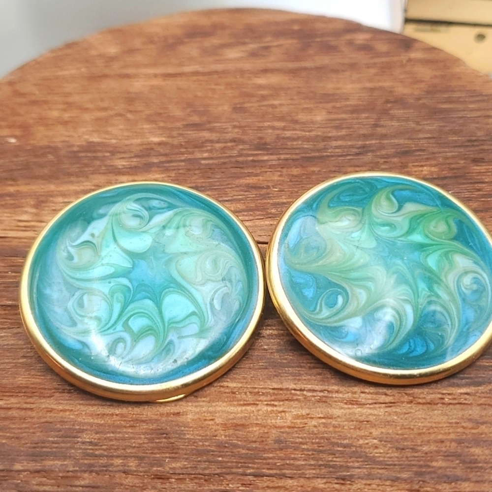 Green bliss heirloom clip‎ on earrings saucer estate E212